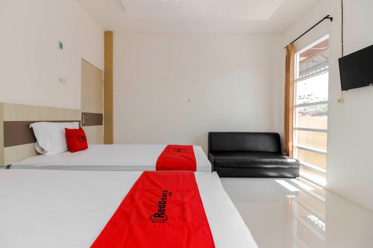 Reddoorz At Tara Homestay Palembang Luaran gambar