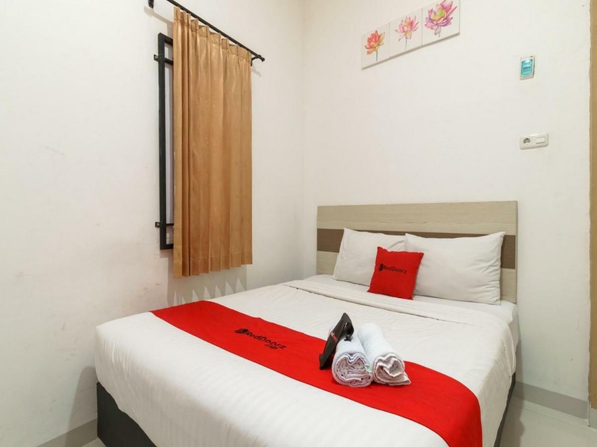Reddoorz At Tara Homestay Palembang Luaran gambar